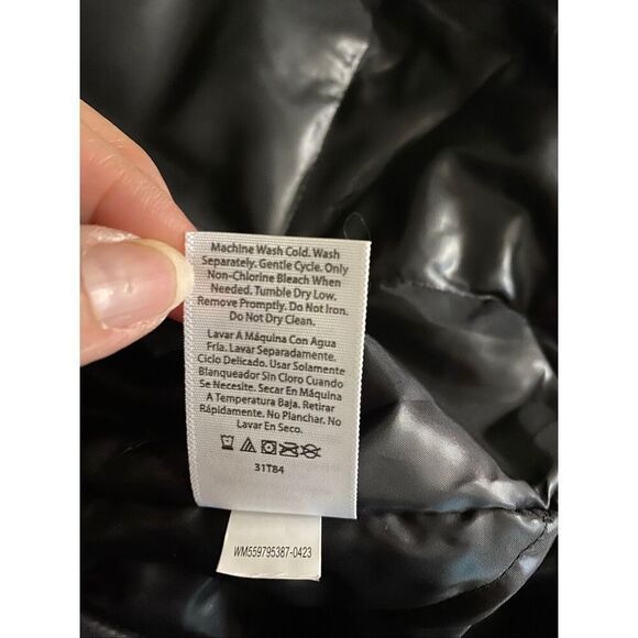 Time and Tru lightweight coat size M - Picture 9 of 10